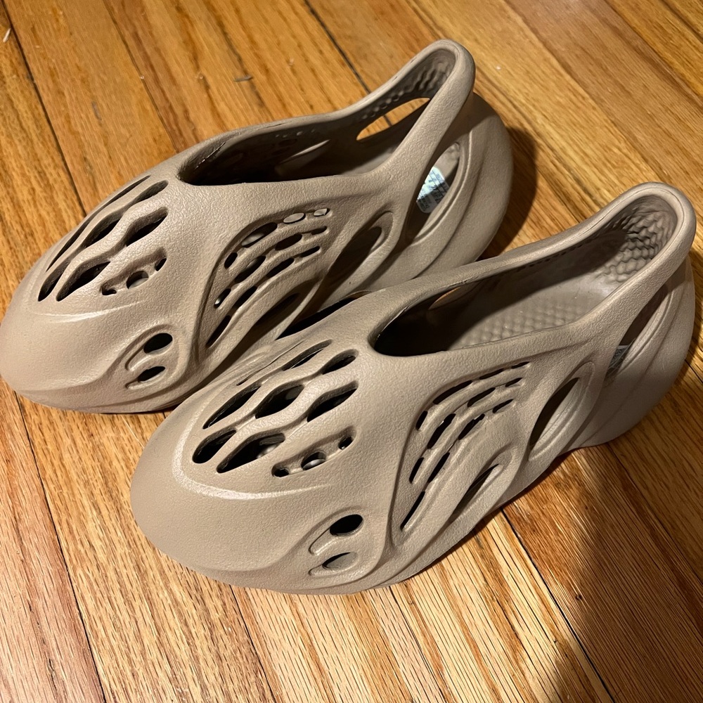 COPY - adidas Yeezy Foam Runner Ochre Size 4